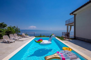 Гостиница Holiday Home Kvarner  Ичичи